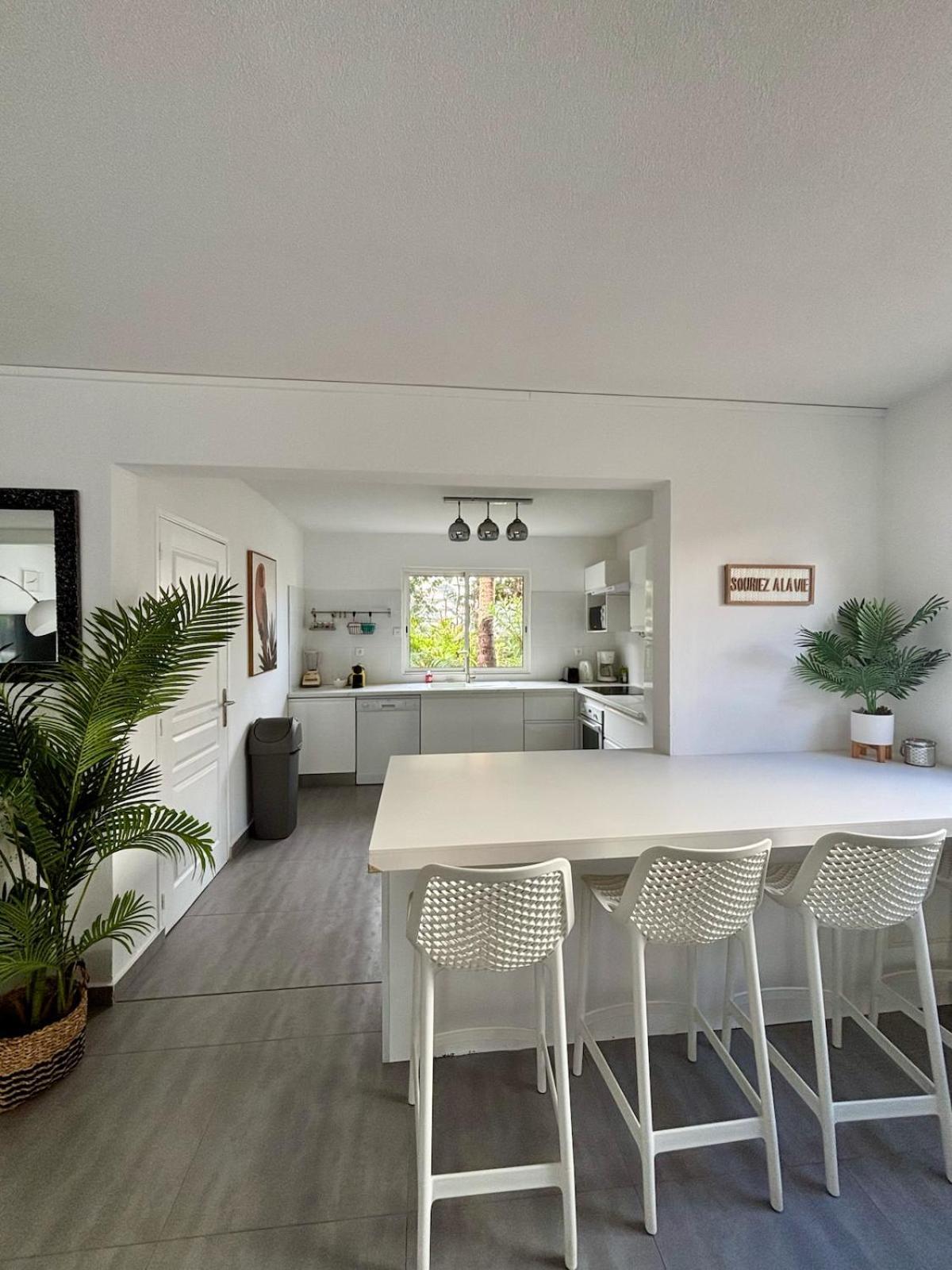 Villa Magellan, Walkable Orient Bay Beach, Private Pool Exterior foto
